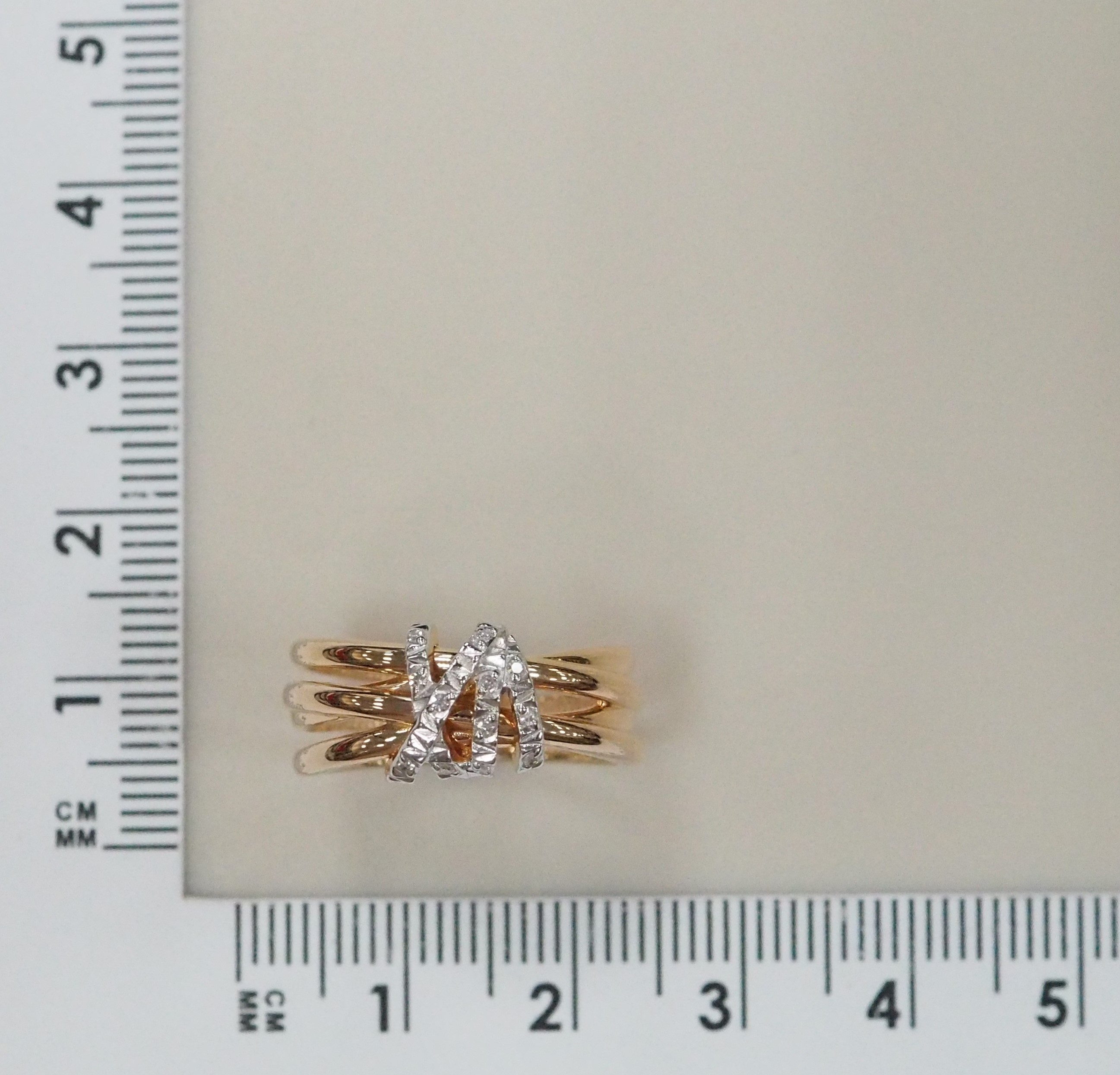 Серебряное кольцо с бриллиантами